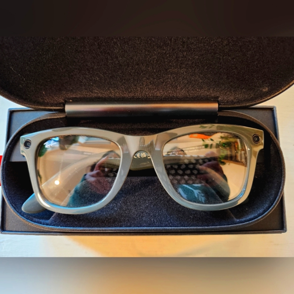 Ray-Ban Stories 👓 Facebook meta Wayfarer Transitions Shiny Olive G15 Green